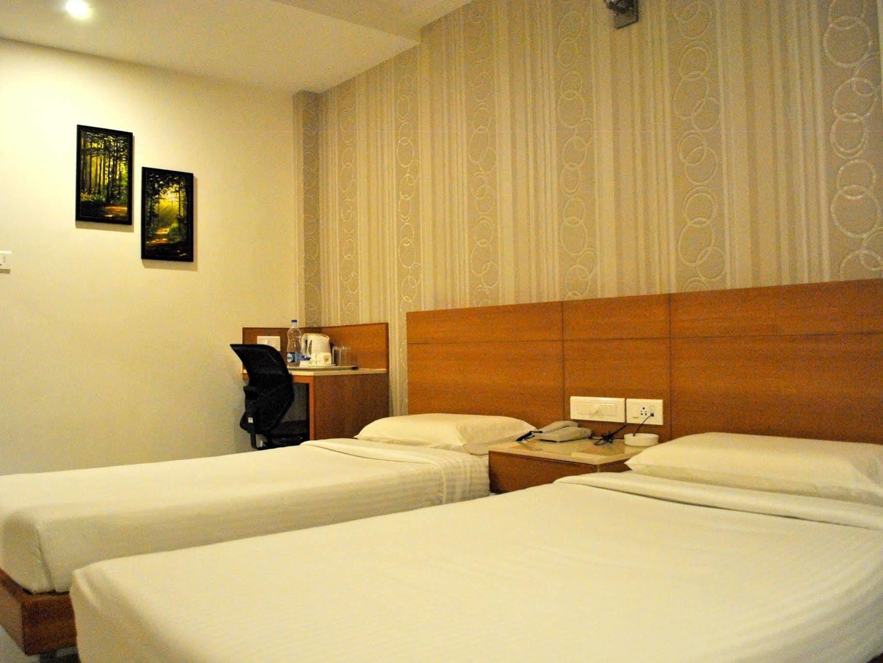 Hotel Apple Park Coimbatore Exterior photo