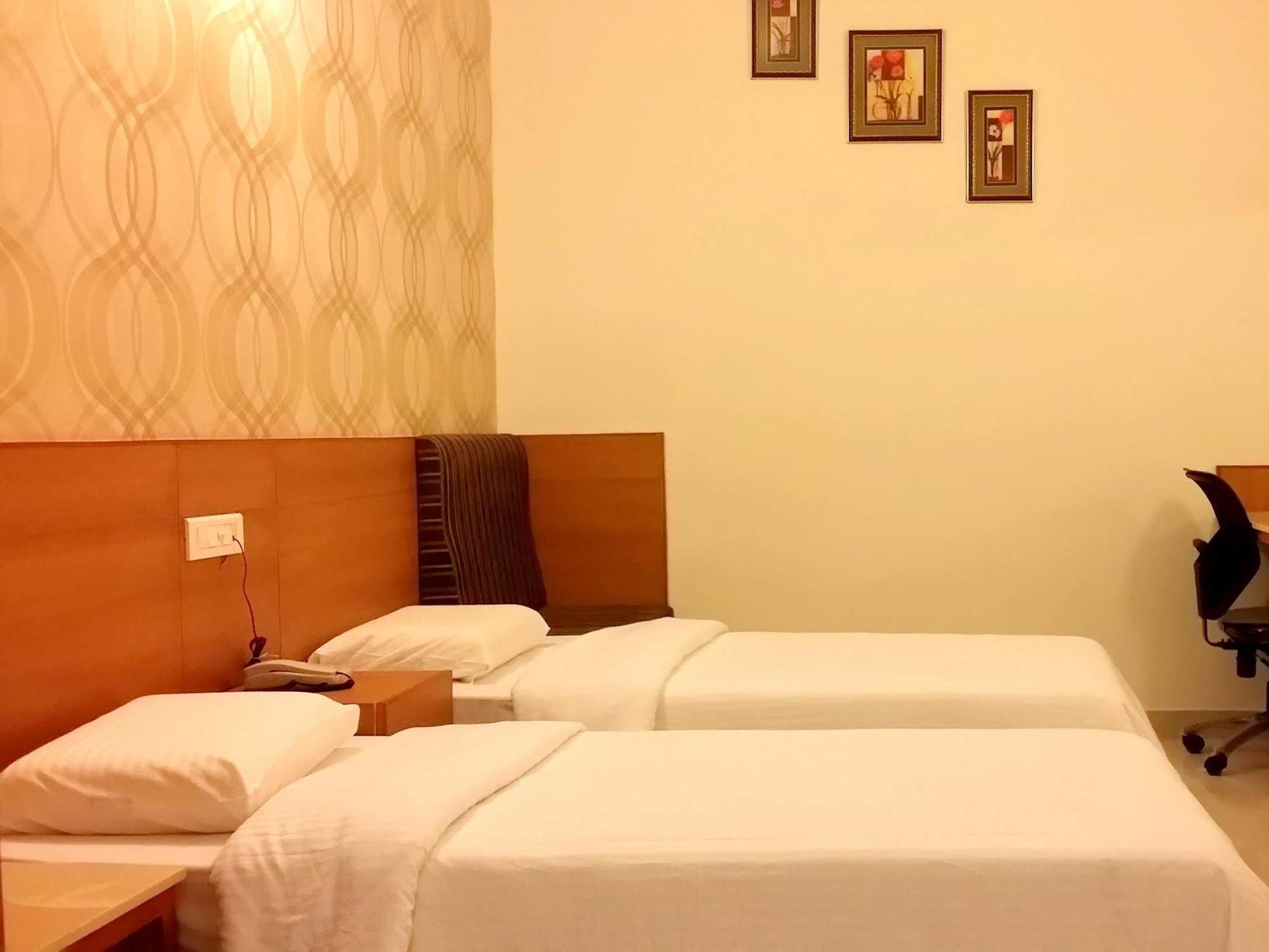Hotel Apple Park Coimbatore Exterior photo